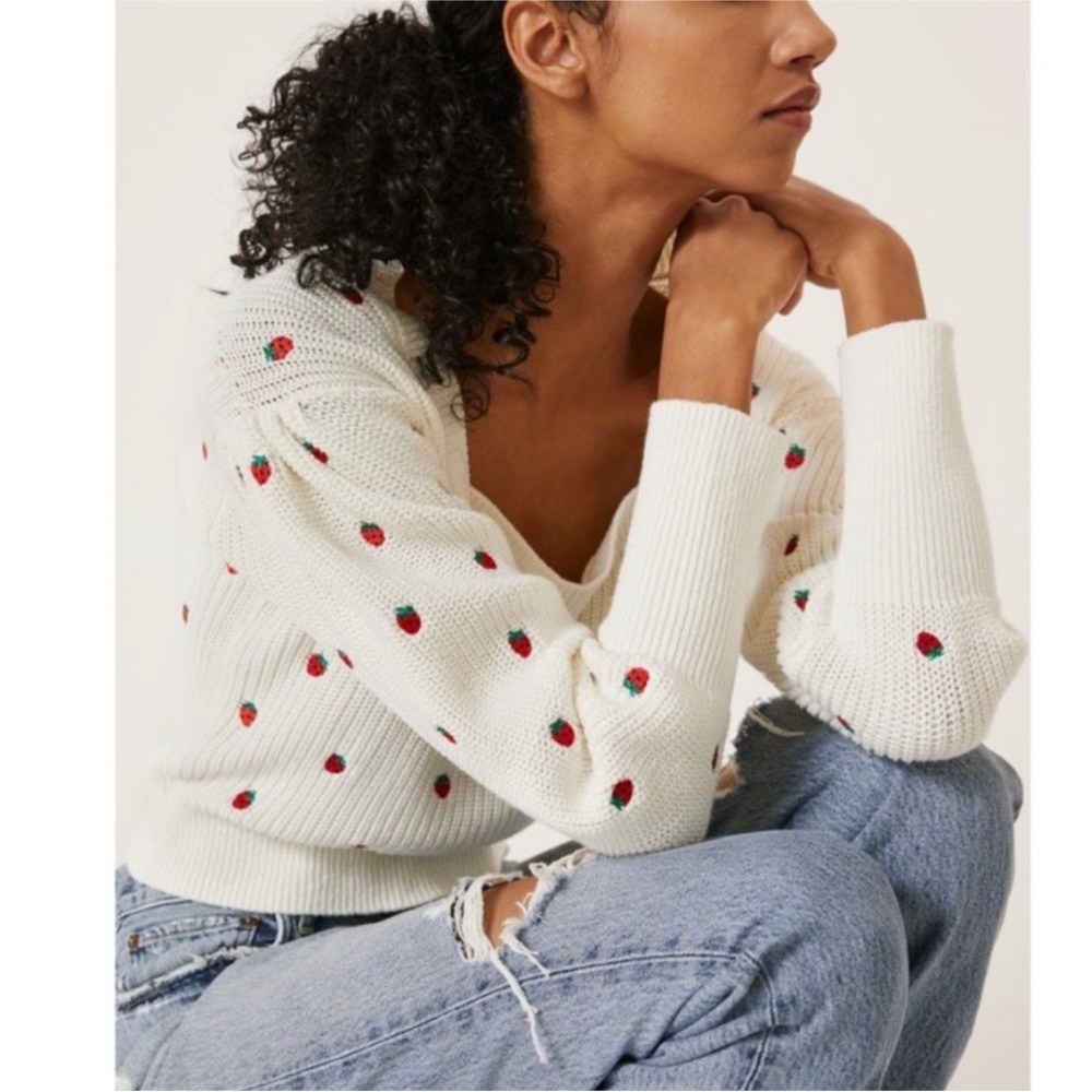 MAEVE by Anthropologie Strawberry Embroidered Sweater – Size Large - Picture 12 of 13